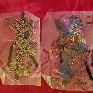FOXY MARDI GRAS MASKS plus Gold